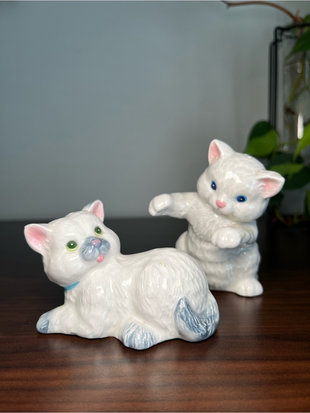 Vintage Enesco White Persian Cat Salt & Pepper Shakers